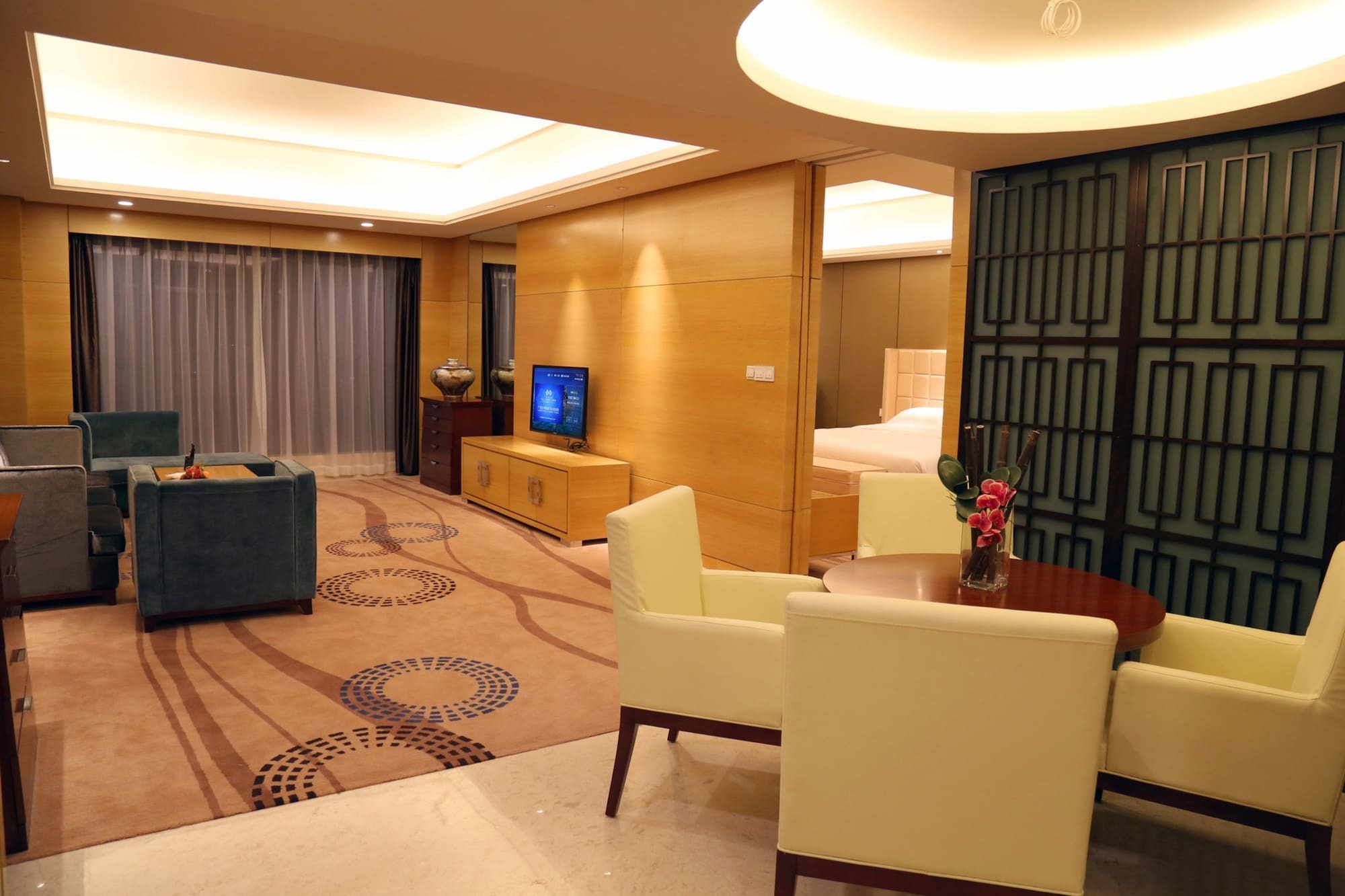 Guangzhou Changfeng Gloria Plaza Hotel Экстерьер фото